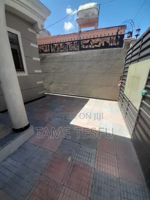 Furnished 3bdrm House in Summit, Bole for sale