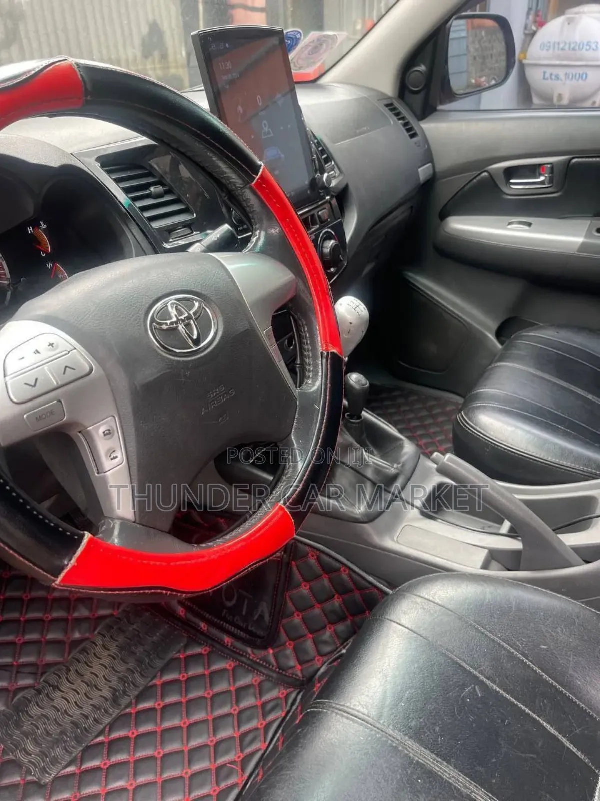 Toyota Hilux 2014 Red