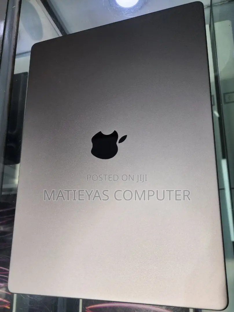 New Laptop Apple MacBook Pro 2021 M1 32GB Apple M1 Pro SSD 1T