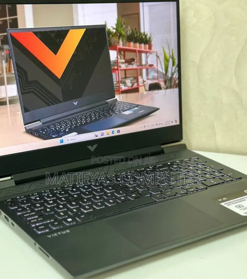 New Laptop HP Victus 15 16GB Intel Core I7 SSD 512GB