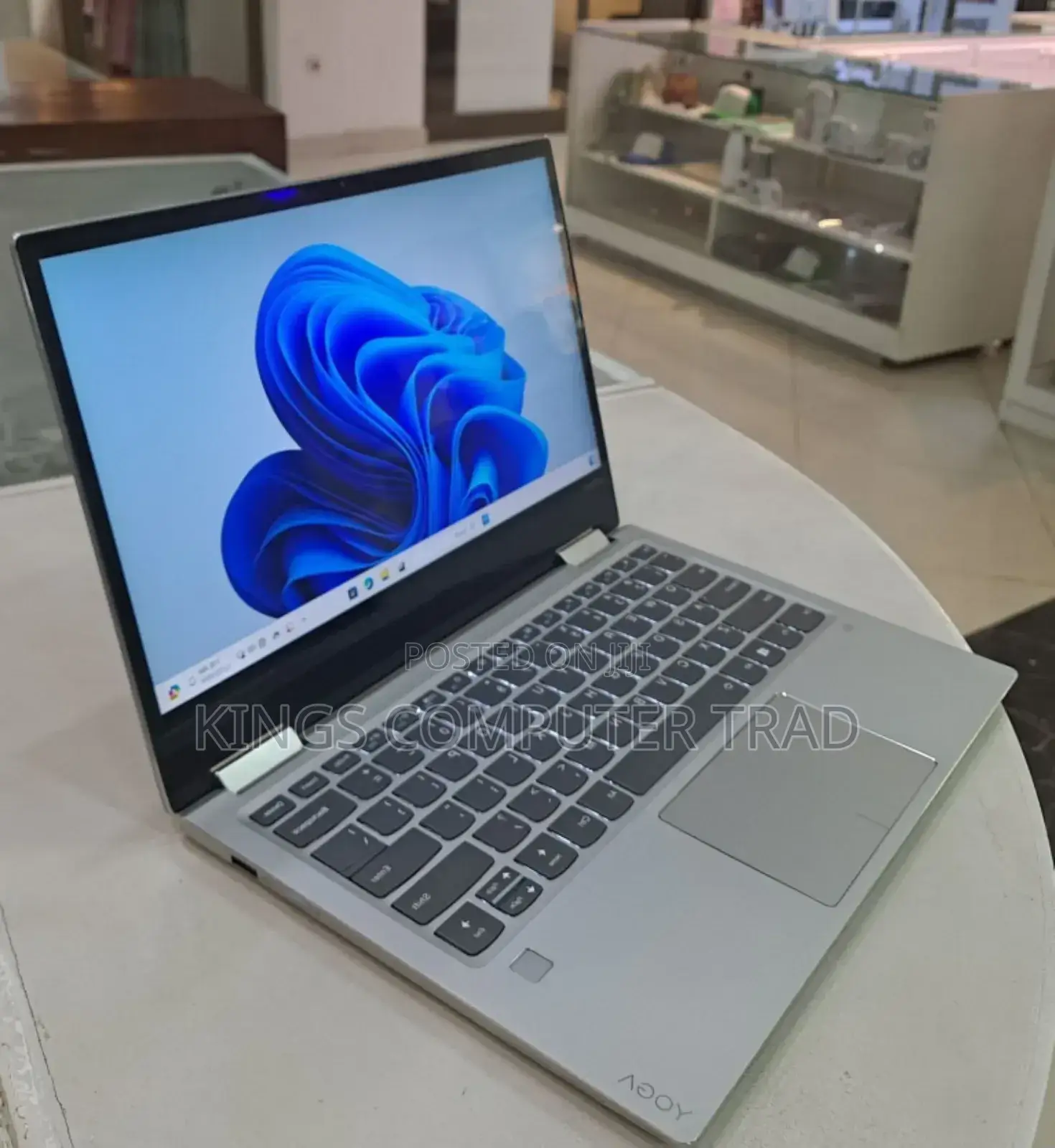 New Laptop Lenovo Yoga 730 8GB Intel Core I5 SSD 512GB
