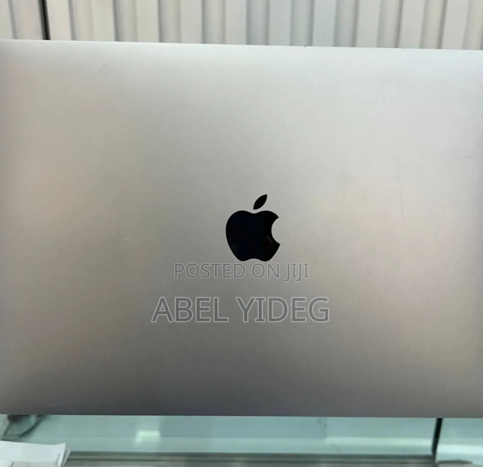 New Laptop Apple MacBook Pro 2019 8GB Intel Core I5 SSD 256GB