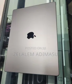 Photo - New Laptop Apple MacBook Pro 2021 M1 32GB Intel Core I7 SSD 1T