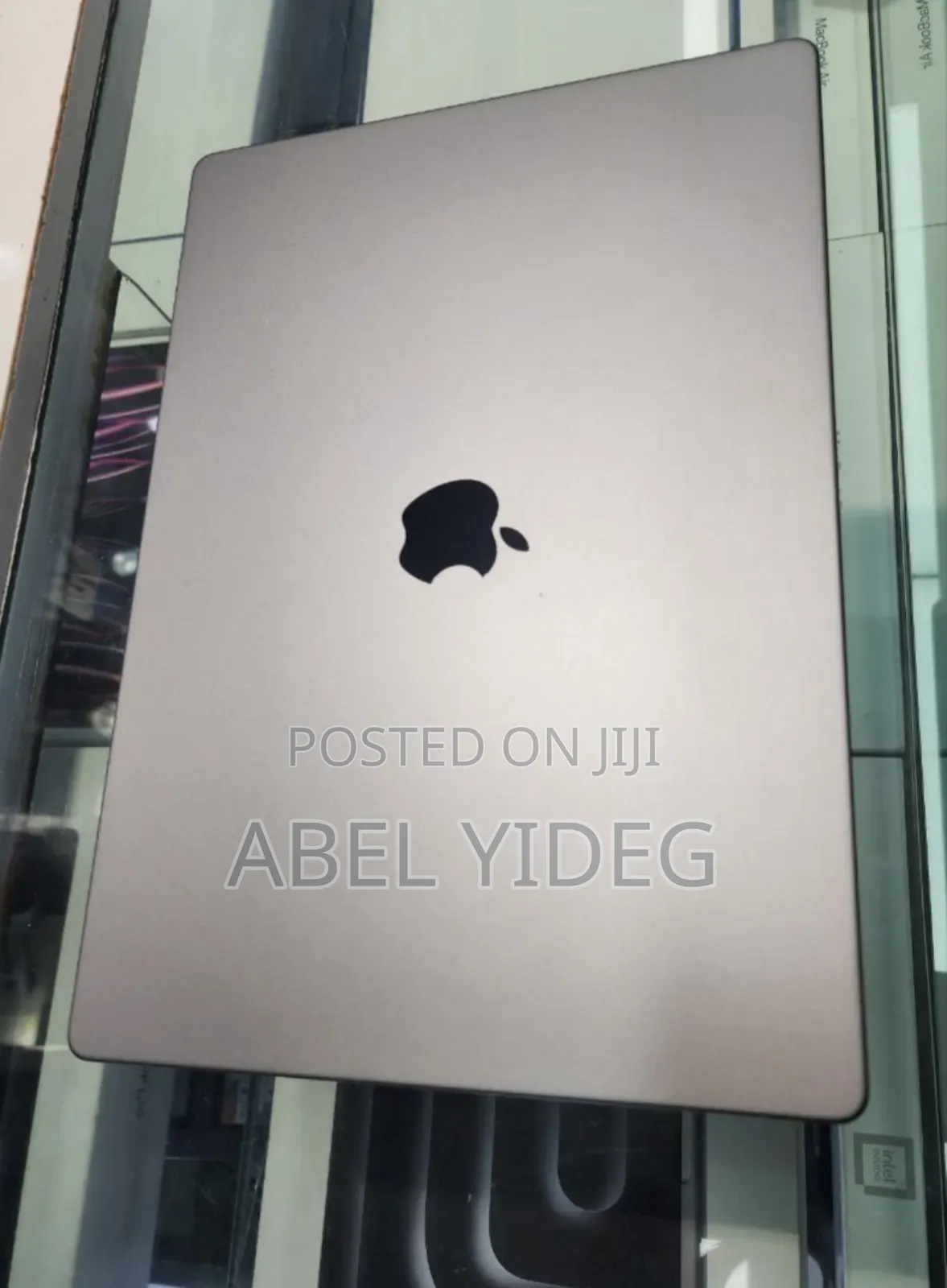 New Laptop Apple MacBook Pro 2021 M1 32GB Apple M1 Max SSD 1T