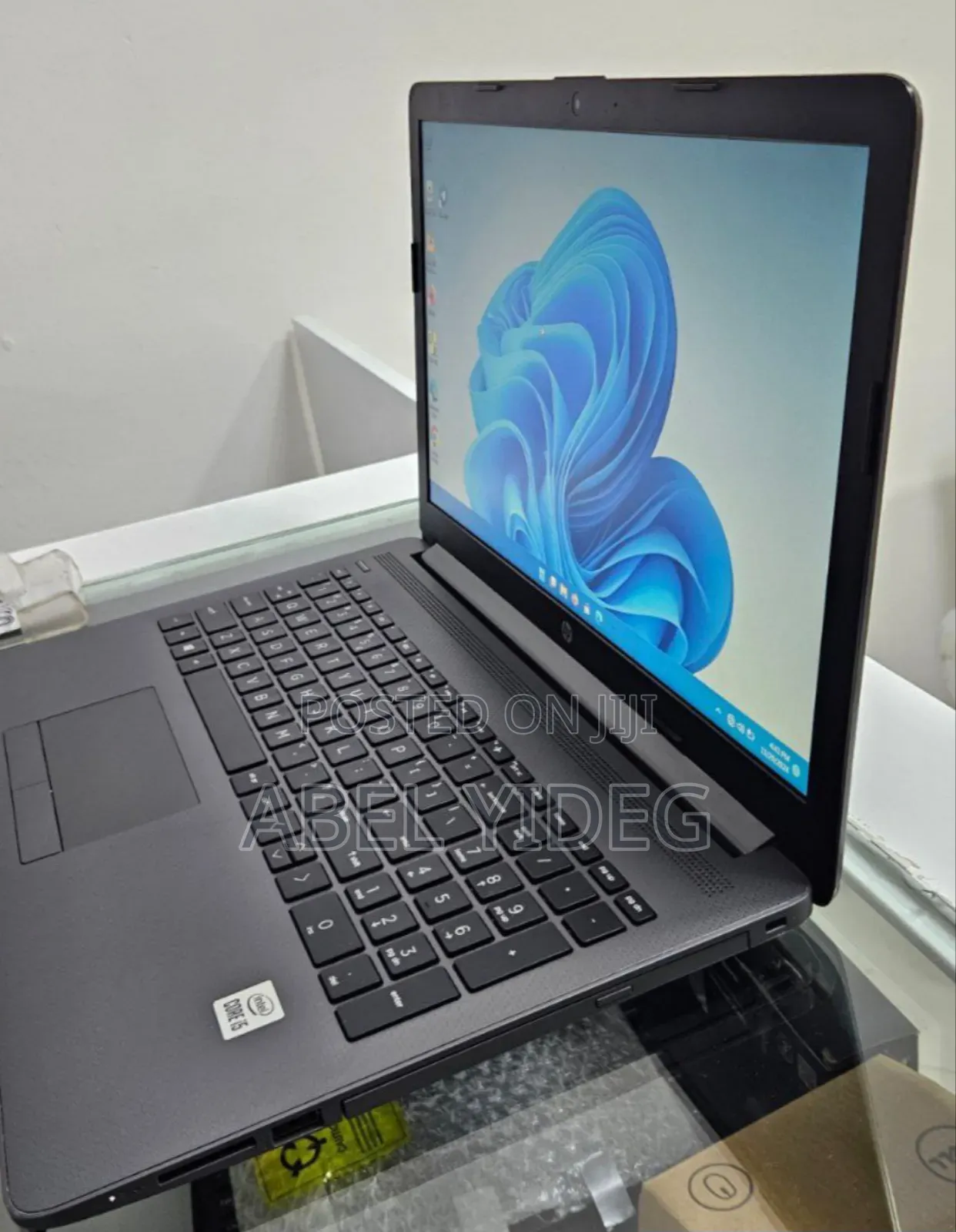 New Laptop HP 250 G8 8GB Intel Core I5 SSD 256GB