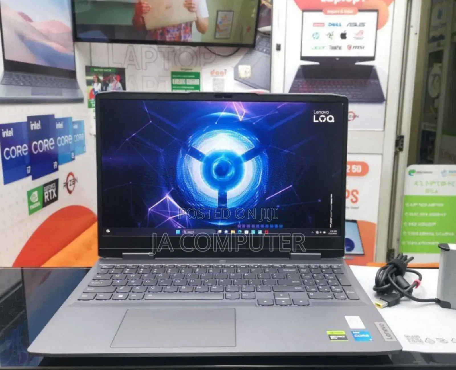 New Laptop Lenovo LOQ 15IRH8 24GB Intel Core I5 SSD 512GB