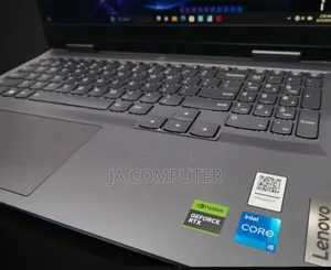 New Laptop Lenovo LOQ 15IRH8 24GB Intel Core I5 SSD 512GB