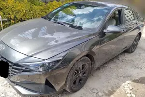 Hyundai Elantra 2022 Gray