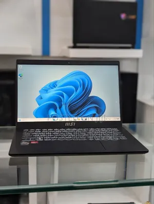 New Laptop MSI Modern 14 16GB AMD Ryzen 7 SSD 512GB