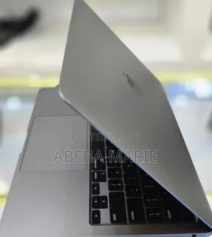 New Laptop Apple MacBook Air 8GB Intel Core I7 SSD 256GB