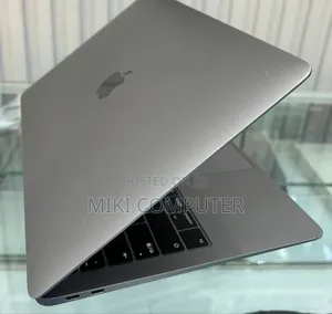 New Laptop Apple MacBook Air 2019 8GB Intel Core I5 SSD 256GB