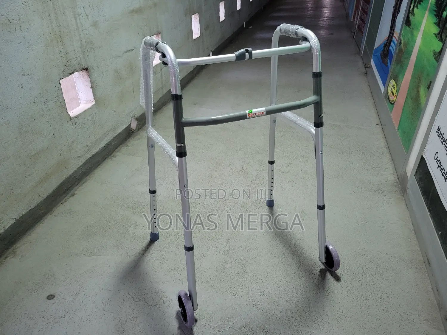 Walker/Walker Soft Foam Hand Grips,Silver Color, Lightweight