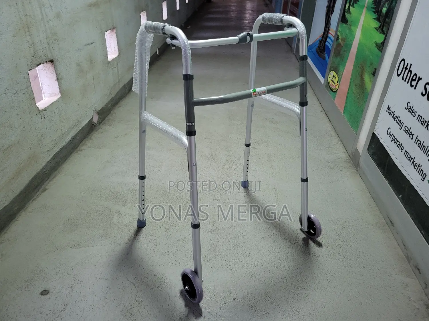 Walking Frame Without Wheels/Indoors and Outdoors With Ease