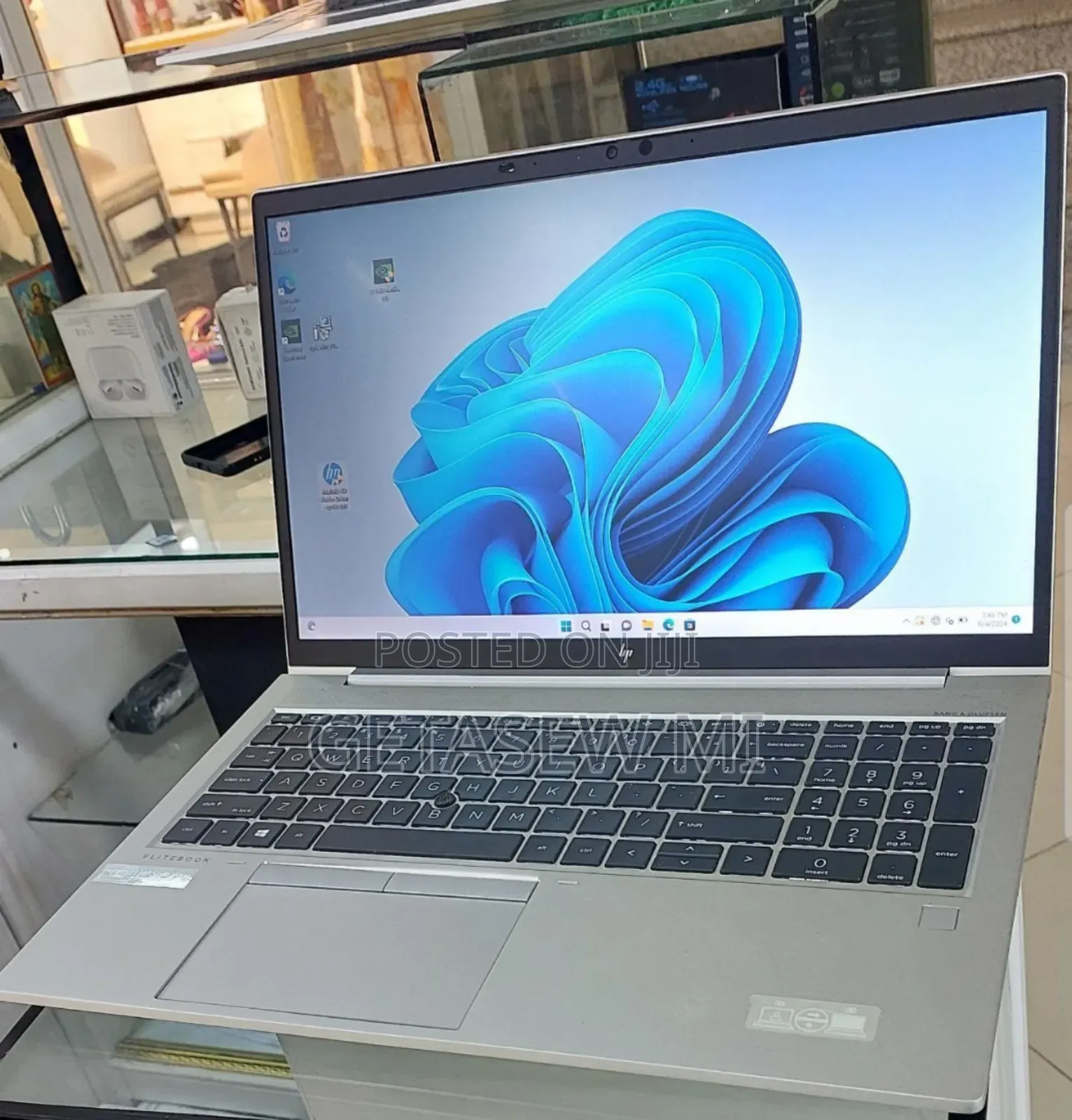 New Laptop HP EliteBook 850 G8 16GB Intel SSD 512GB