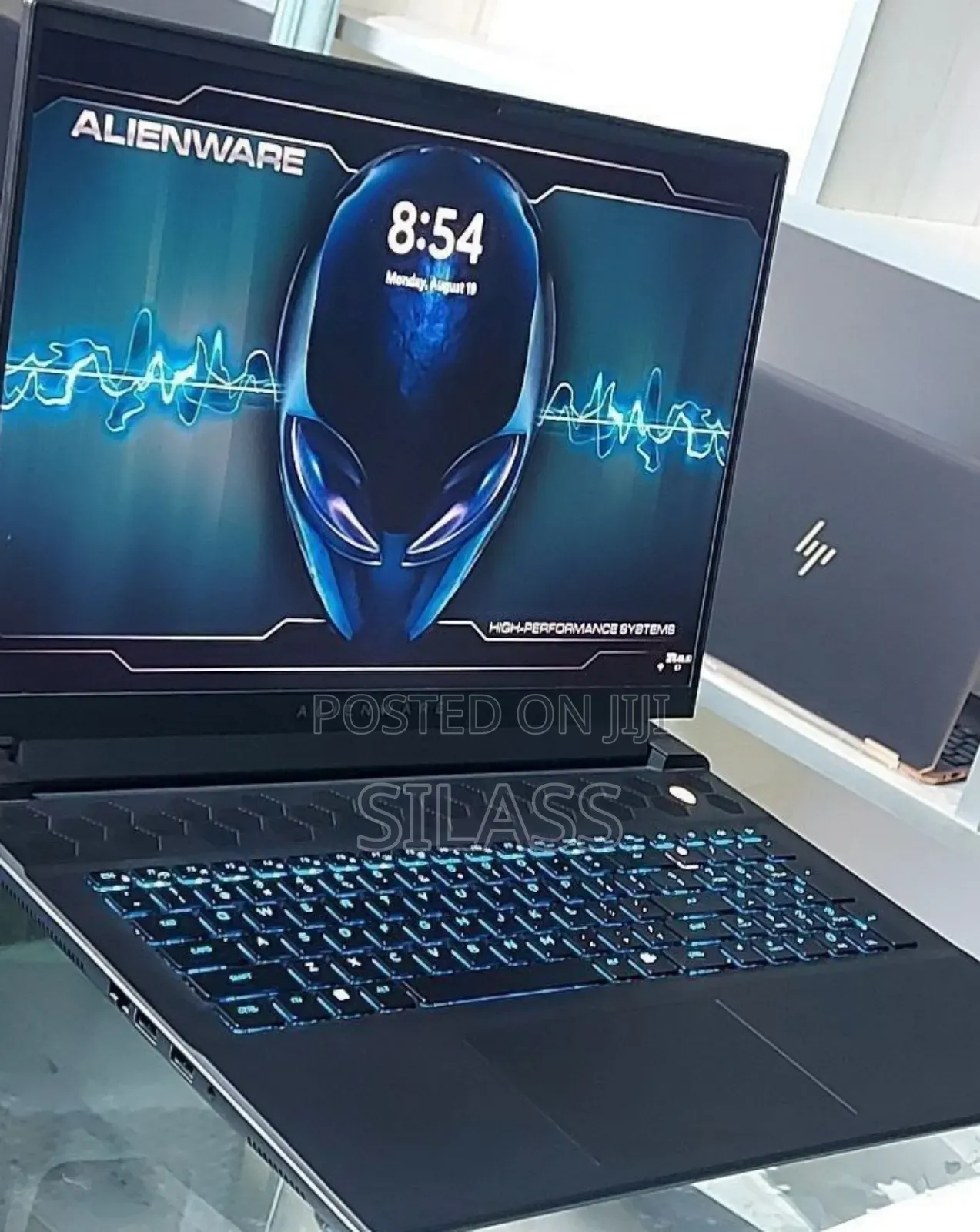 New Laptop Dell Allienware M18 R1 24GB AMD Ryzen 9 SSD 1T