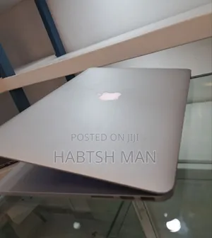 New Laptop Apple MacBook Pro 2015 16GB Intel Core I7 SSD 256GB