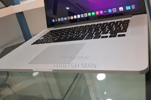 New Laptop Apple MacBook Pro 2015 16GB Intel Core I7 SSD 256GB