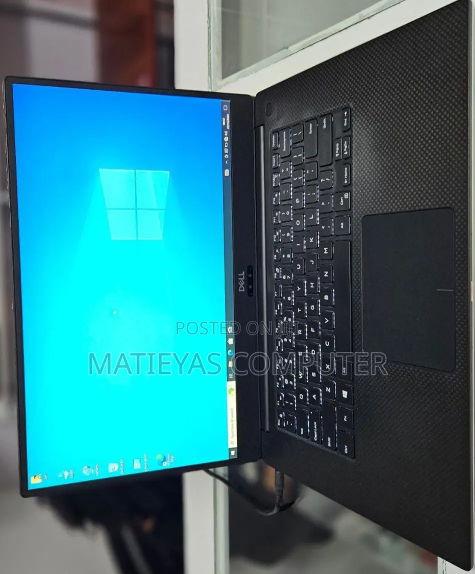 New Laptop Dell Precision 5540 16GB Intel Core I9 SSD 512GB