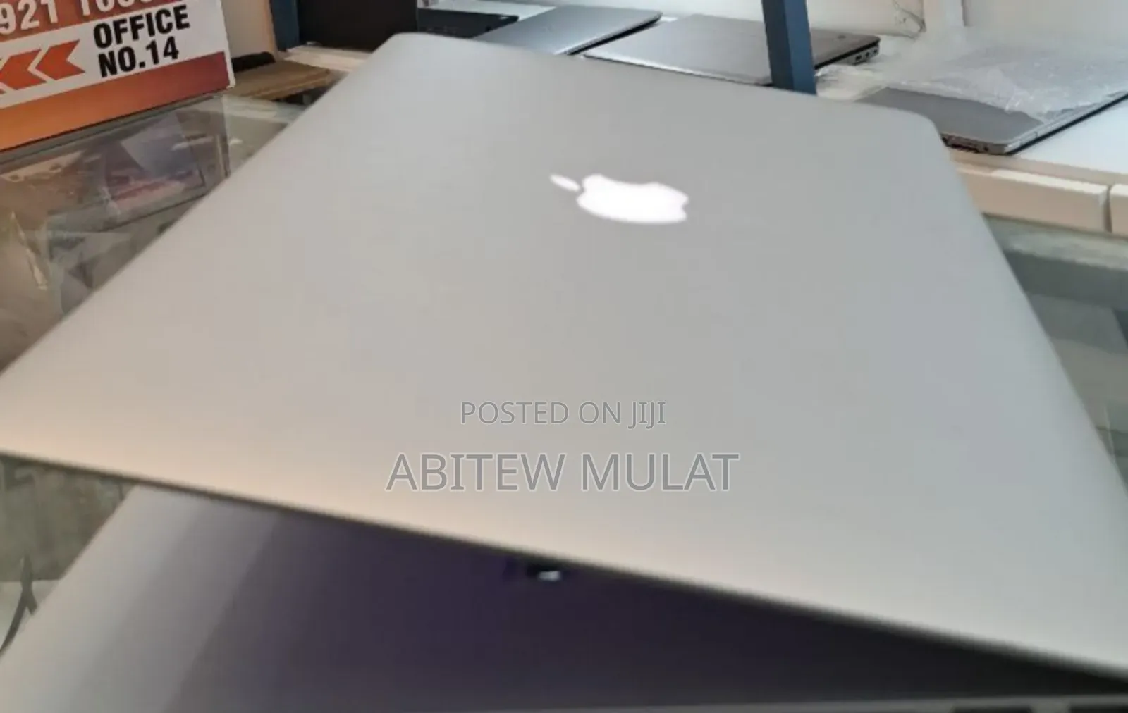 New Laptop Apple MacBook Pro 2015 16GB Intel Core I7 SSD 256GB