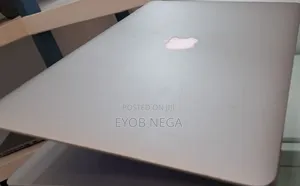 New Laptop Apple MacBook Pro 2015 8GB Intel Core I7 SSD 256GB