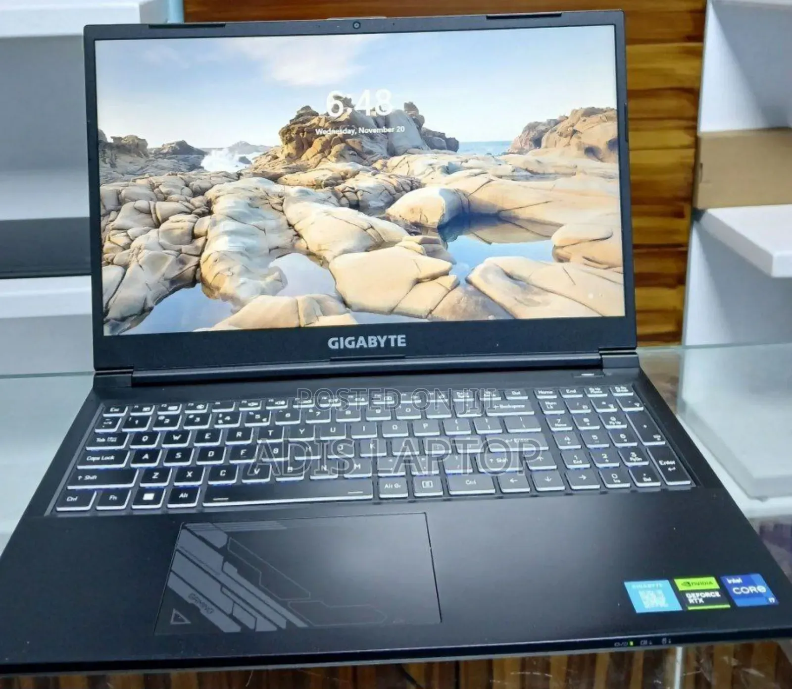 New Laptop Gigabyte 16GB Intel Core I7 SSD 1T
