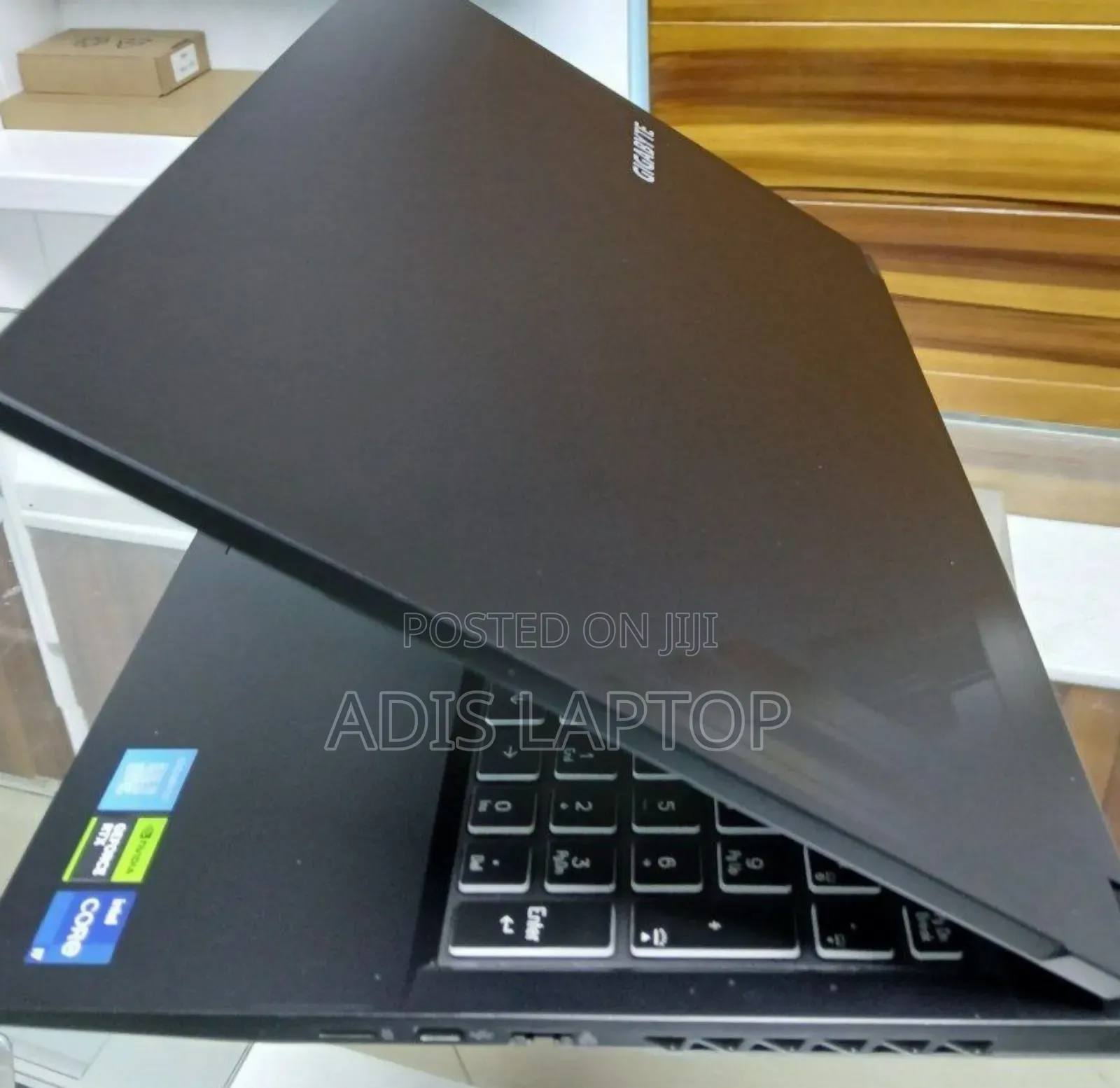 New Laptop Gigabyte 16GB Intel Core I7 SSD 1T