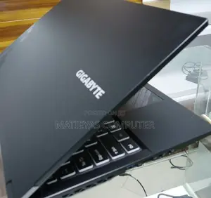 New Laptop Gigabyte 16GB Intel Core I7 SSD 1T