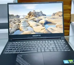 New Laptop Gigabyte AORUS 17G 16GB Intel Core I7 SSD 1T