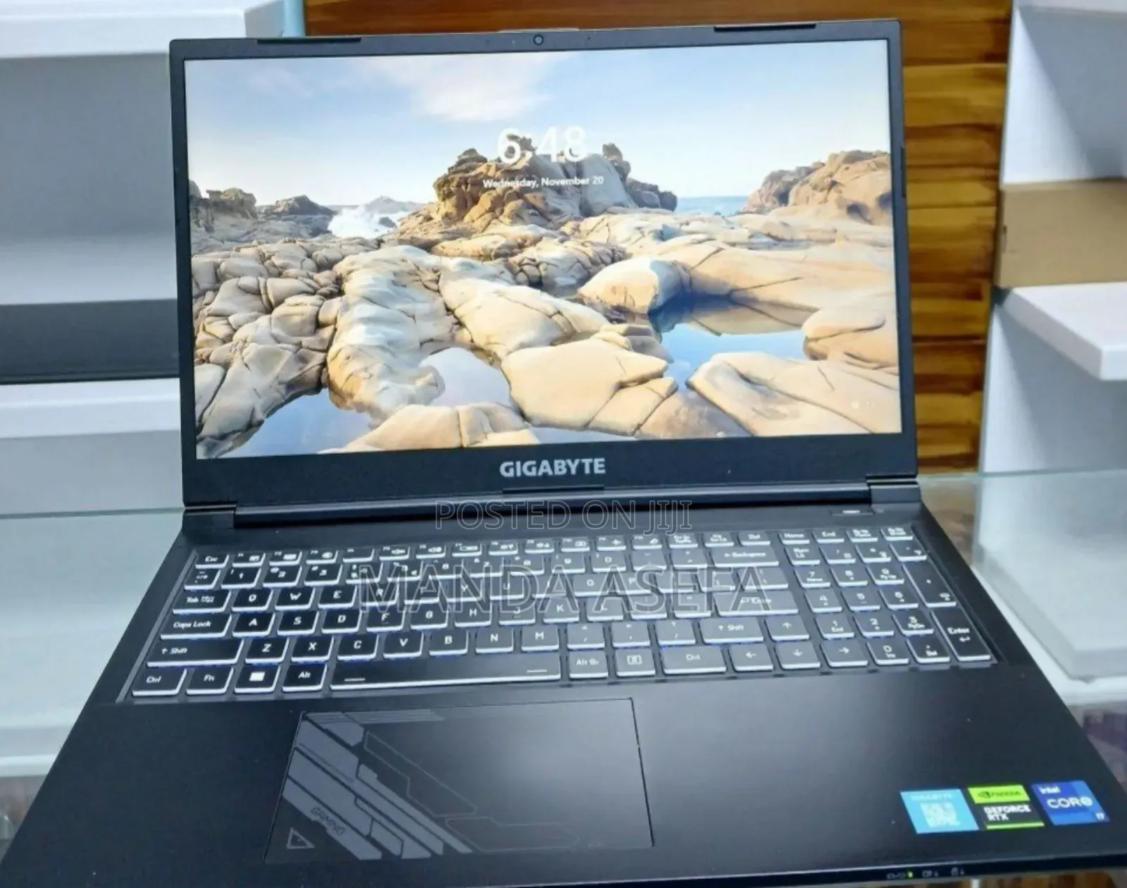 New Laptop Gigabyte 16GB Intel Core I7 SSD 512GB