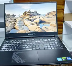 New Laptop Gigabyte 16GB Intel Core I7 SSD 1T