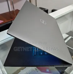 Photo - New Laptop Dell Precision 5540 16GB Intel Core I9 SSD 512GB