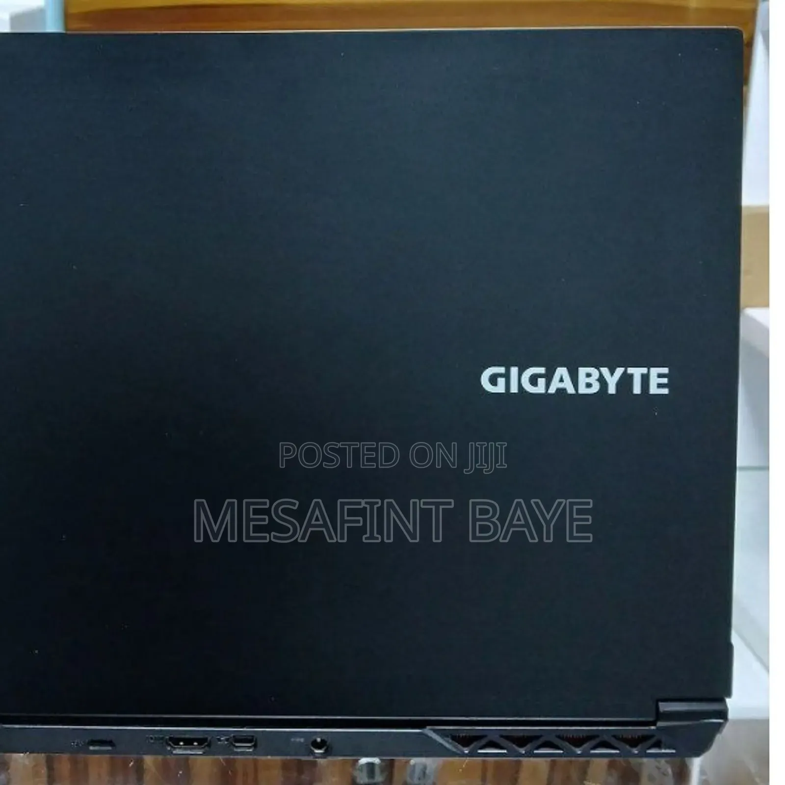 New Laptop Gigabyte AERO 14 16GB Intel Core I7 SSD 1.5T