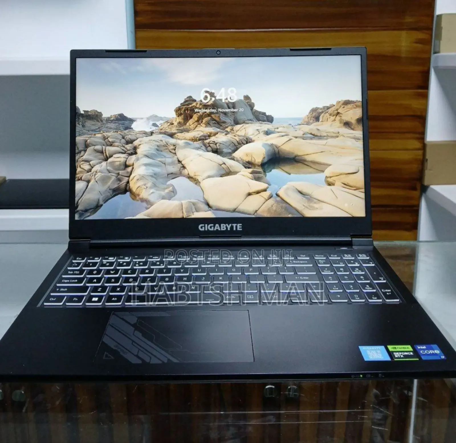 New Laptop Gigabyte P17F V7 16GB Intel Core I7 SSD 1T