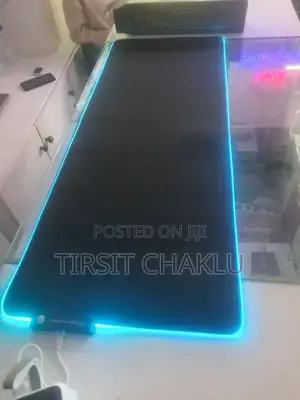 Photo - RGB Light Mouse Pad