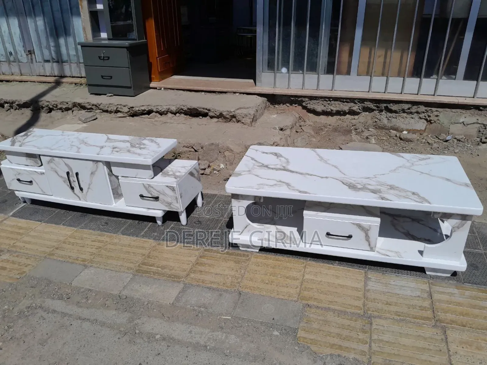 ማች ጠረጴዛና ቲቪ ስታንድ