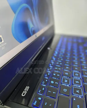 New Laptop Dell G15 5535 16GB Intel Core I7 SSD 512GB