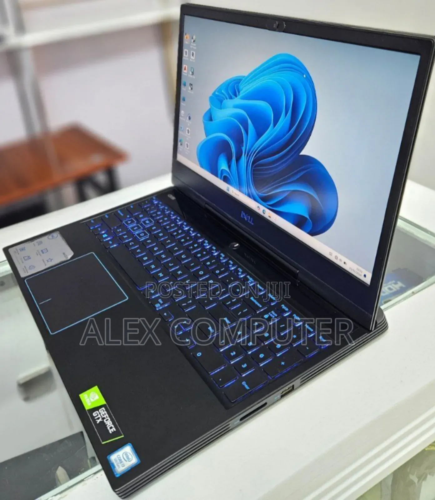 New Laptop Dell G15 5535 16GB Intel Core I7 SSD 512GB