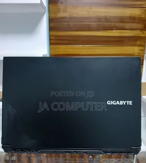 New Laptop Gigabyte AORUS 17G 16GB Intel Core I7 SSD 1.5T