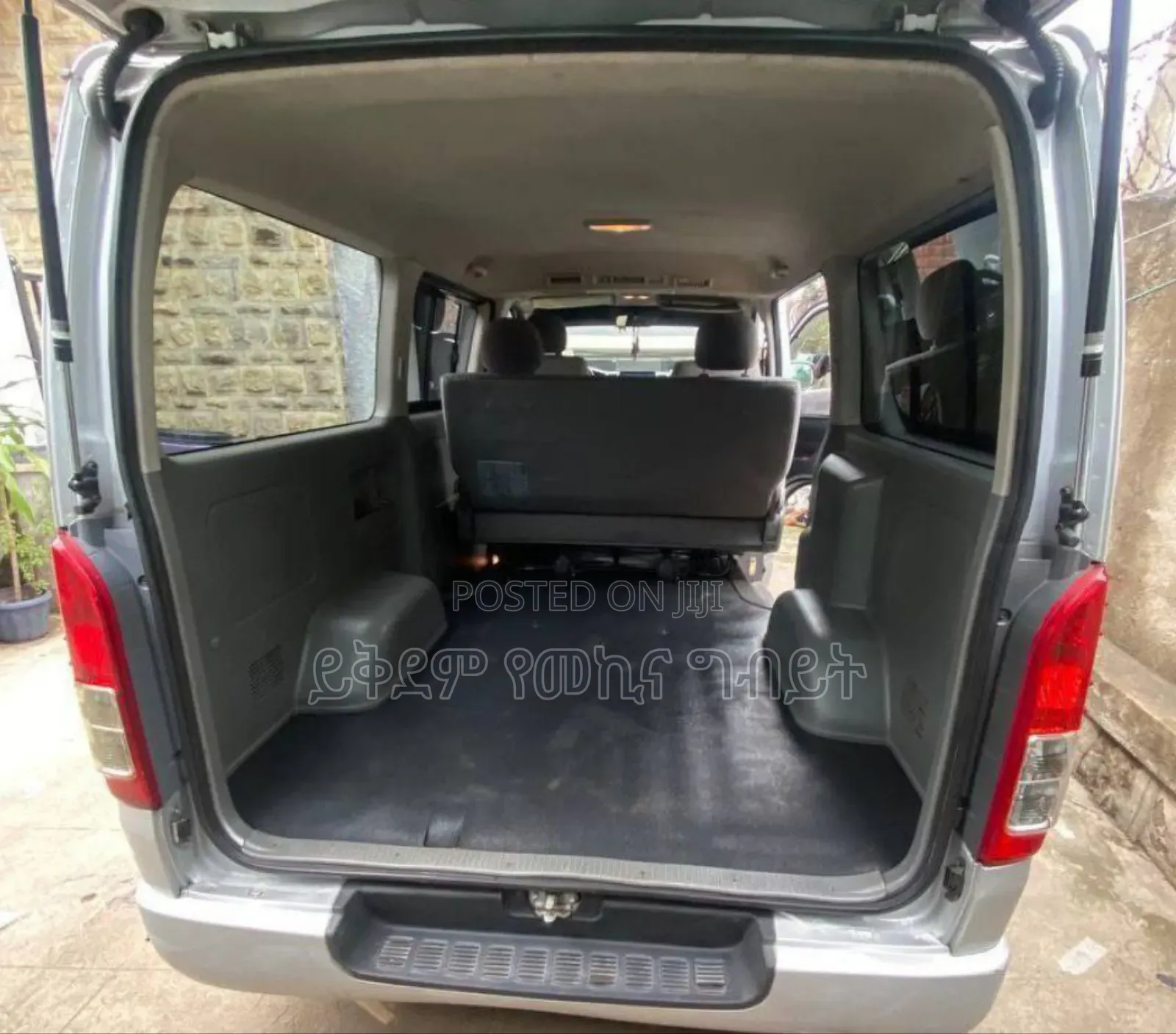 Toyota HiAce 2007 Silver