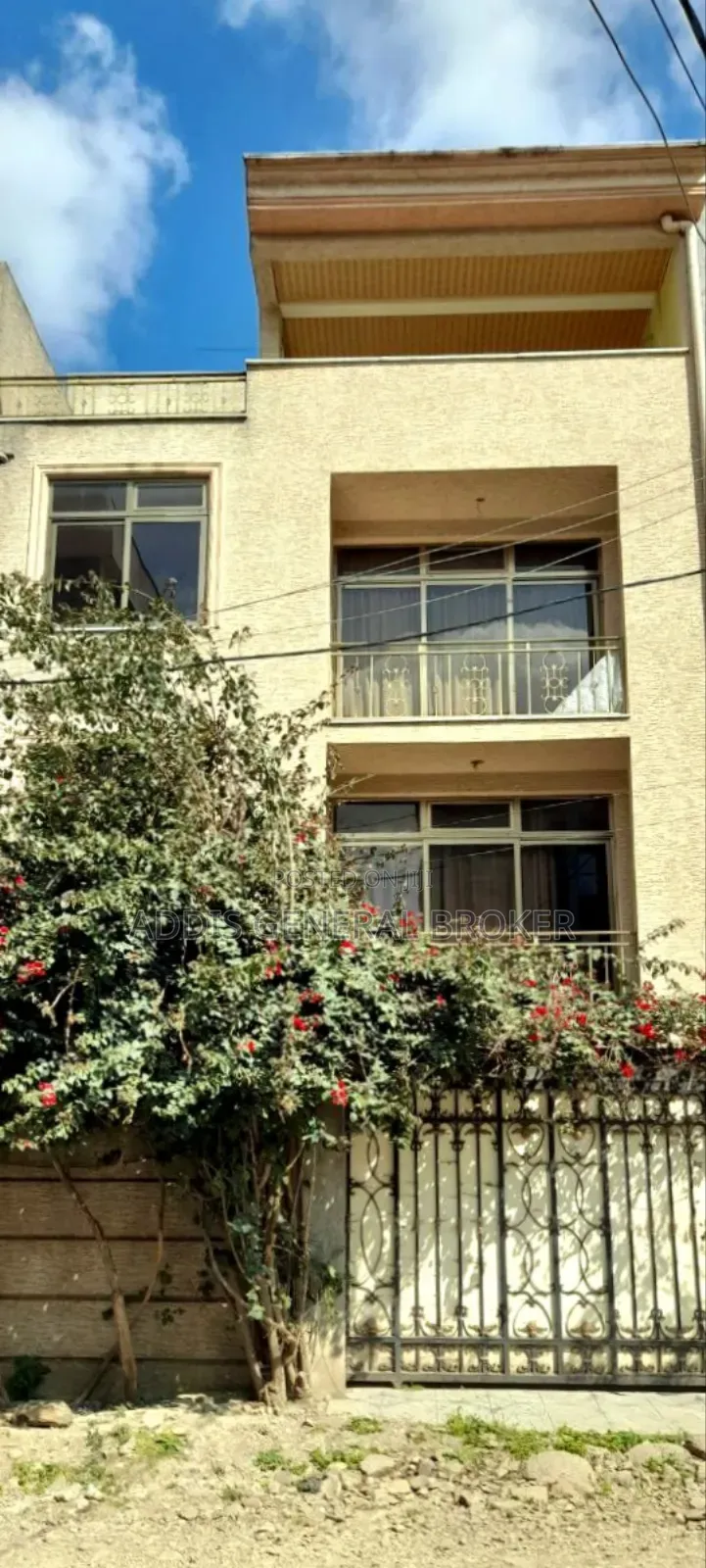 5bdrm House in ሀይሌ ጋርመንት, Nifas Silk-Lafto for sale