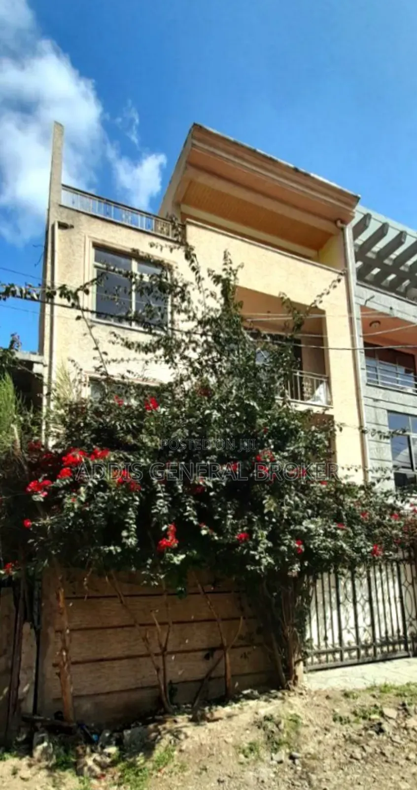 5bdrm House in ሀይሌ ጋርመንት, Nifas Silk-Lafto for sale