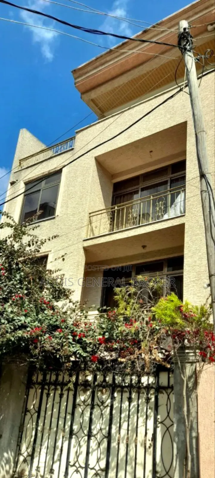 5bdrm House in ሀይሌ ጋርመንት, Nifas Silk-Lafto for sale