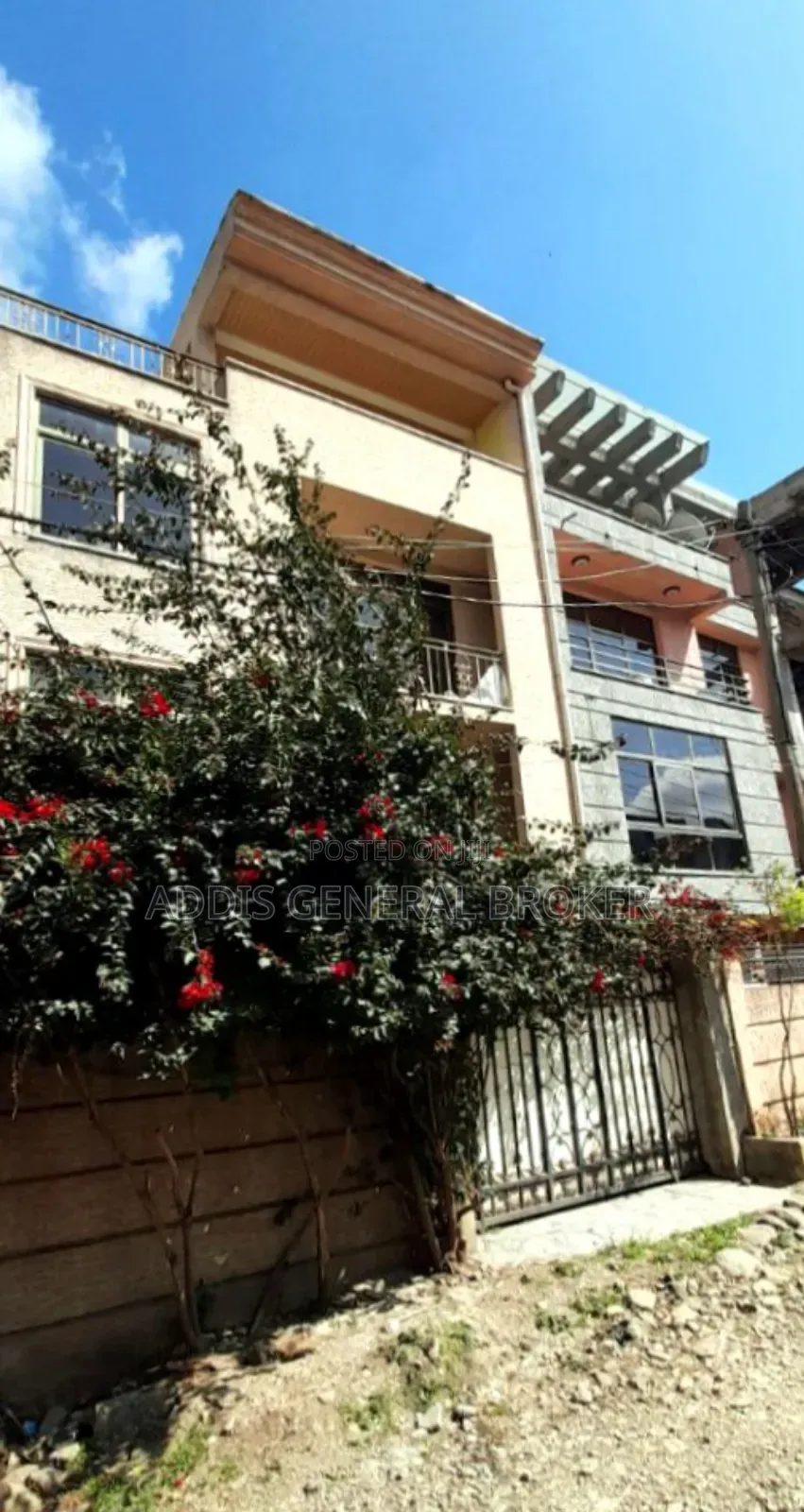 5bdrm House in ሀይሌ ጋርመንት, Nifas Silk-Lafto for sale