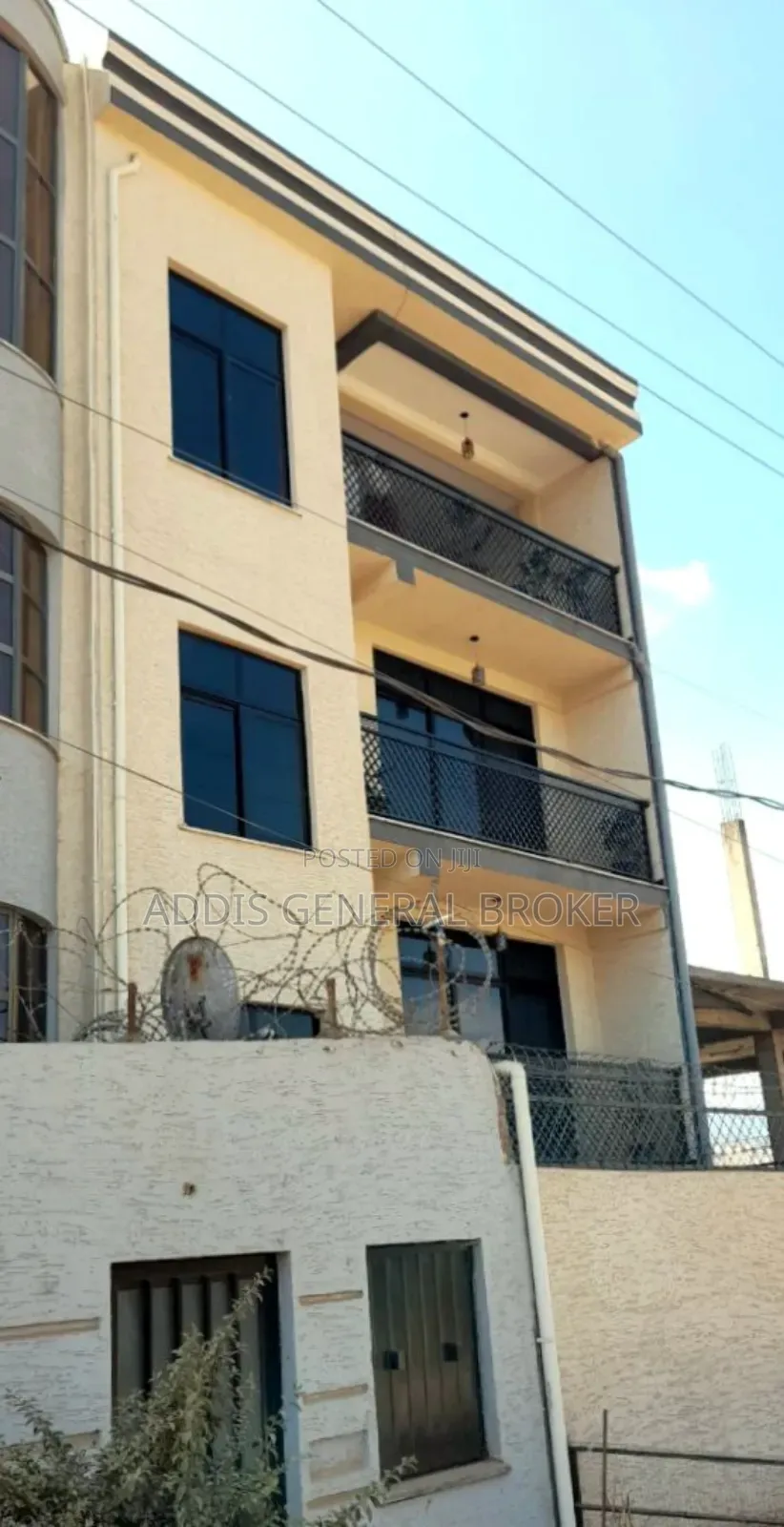 5bdrm House in ሀይሌ ጋርመንት, Nifas Silk-Lafto for sale