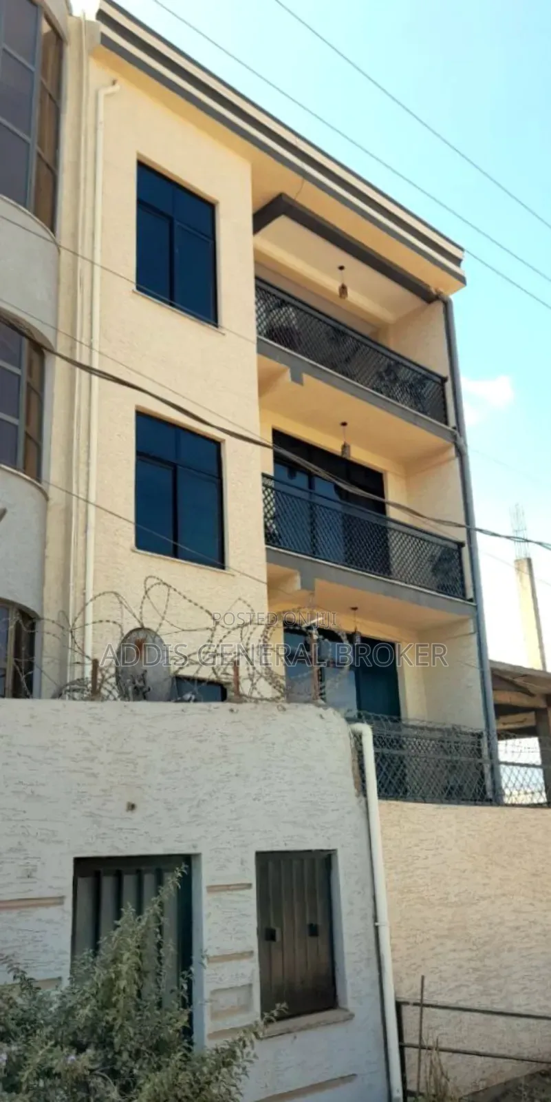 5bdrm House in ሀይሌ ጋርመንት, Nifas Silk-Lafto for sale