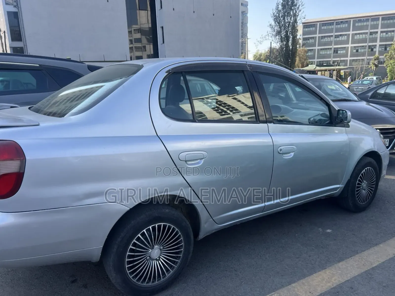 Toyota Platz 2001 Silver
