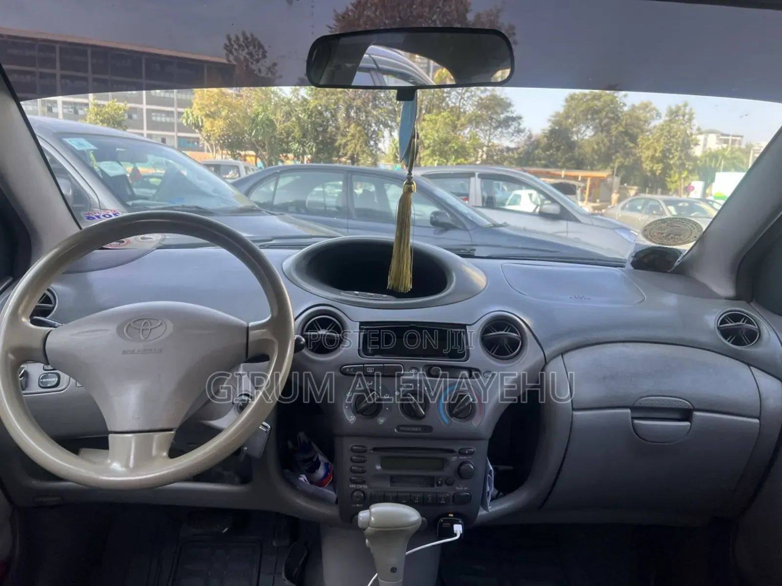 Toyota Platz 2001 Silver