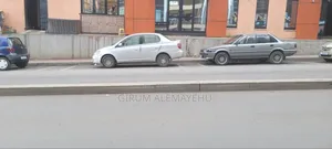 Toyota Platz 2001 Silver