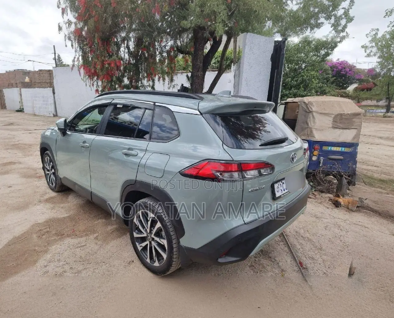 Toyota Corolla Cross XLE 4WD 2024 Gray