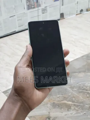 Photo - Apple iPhone 11 Pro 64 GB Pink